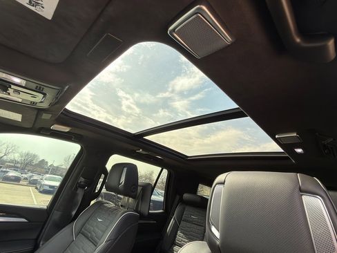 Used 2025 Cadillac Escalade V w/ LPO, Floor Liner Package image 9