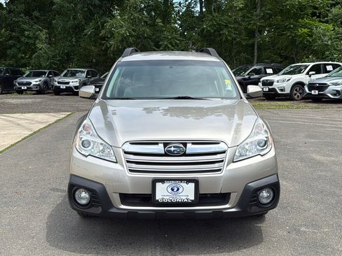 Used 2014 Subaru Outback 2.5i Premium AWD/4WD image 4