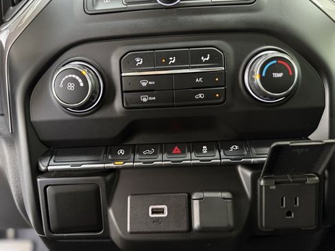 Used 2020 Chevrolet Silverado 1500 Custom w/ Custom Value Package image 46