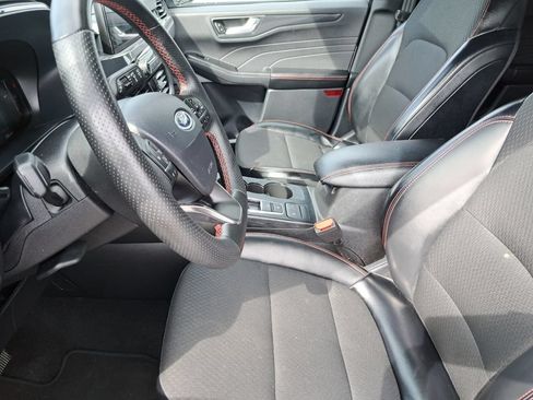 Used 2025 Ford Escape ST-Line FWD image 17