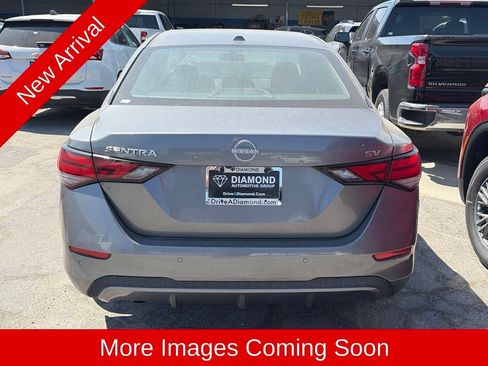 Used 2024 Nissan Sentra SV FWD image 2