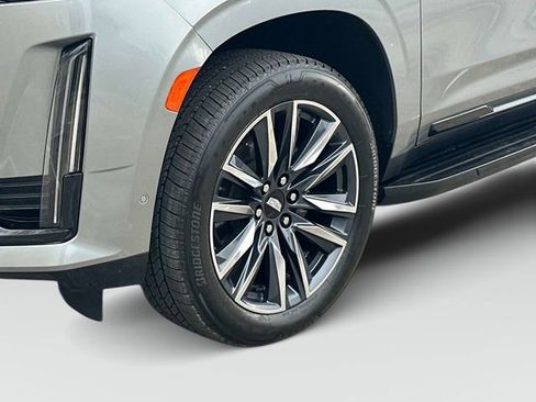 Used 2023 Cadillac Escalade ESV Sport image 29