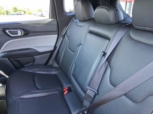 Used 2025 Jeep Compass Limited AWD/4WD image 19