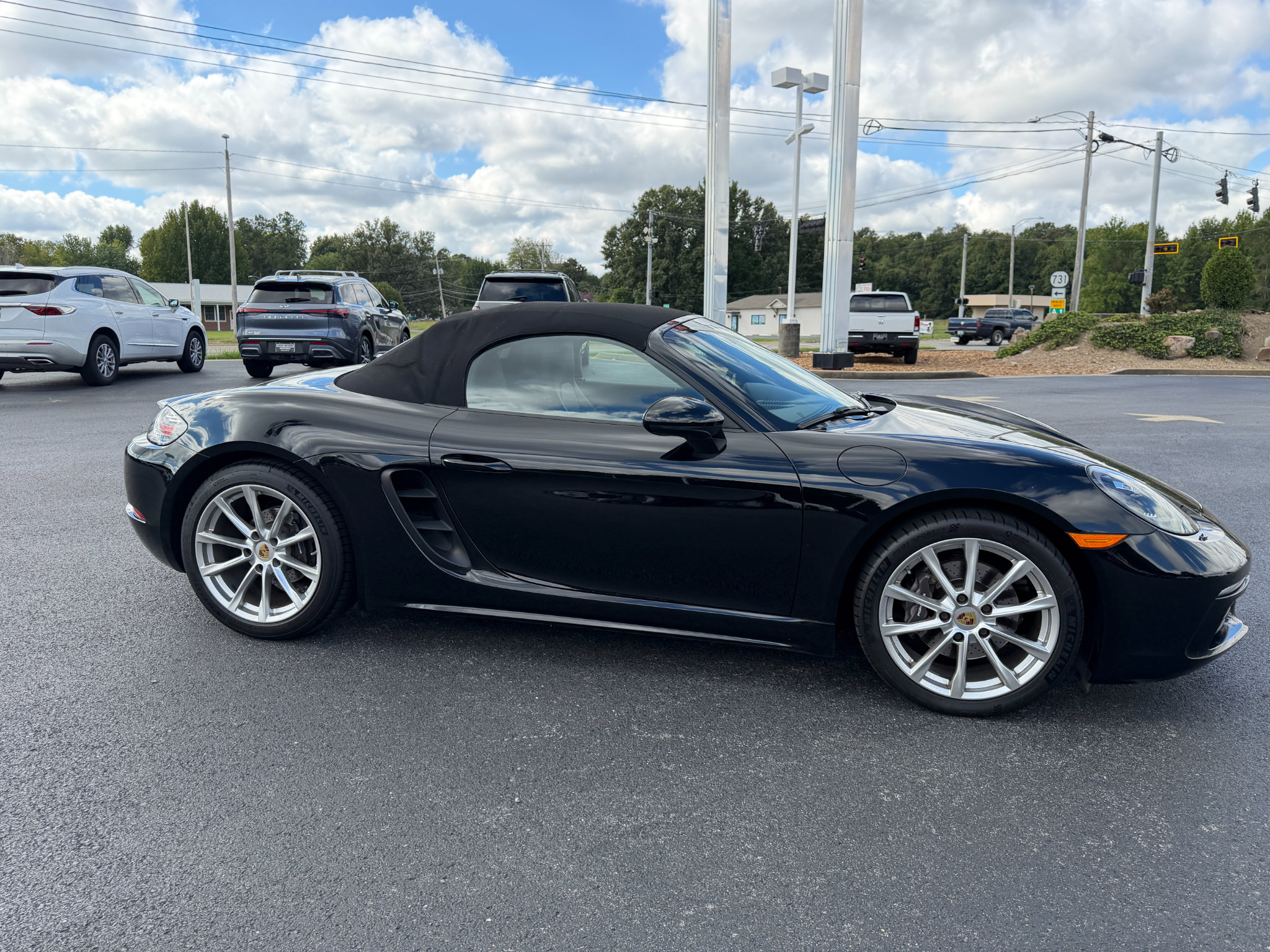Used 2017 Porsche 718 Boxster RWD image 16