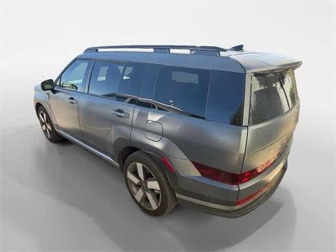 Used 2024 Hyundai Santa Fe Limited image 4