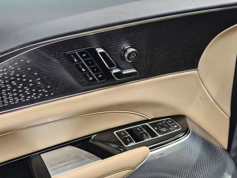New 2026 Cadillac Lyriq Signature Luxury w/ LPO, Bronce Accent Package AWD/4WD image 29