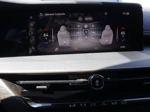 Used 2025 Nissan Murano SV AWD/4WD image 30