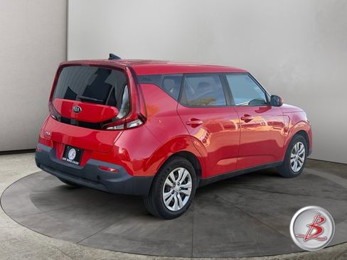 Used 2020 Kia Soul LX image 4