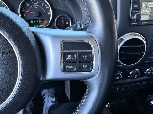 Used 2015 Jeep Wrangler Unlimited Sport AWD/4WD image 27