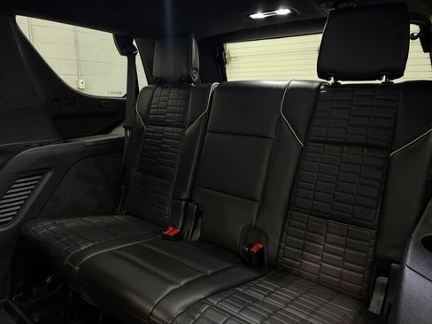 Used 2021 Cadillac Escalade Sport Platinum w/ Heavy-Duty Trailer Package AWD/4WD image 36