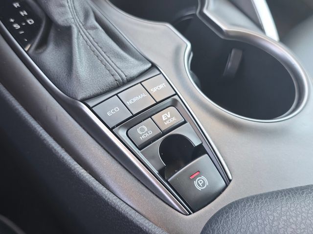 Used 2022 Toyota Camry SE FWD image 23