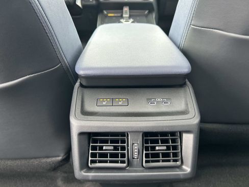 New 2026 Subaru Solterra AWD/4WD image 5