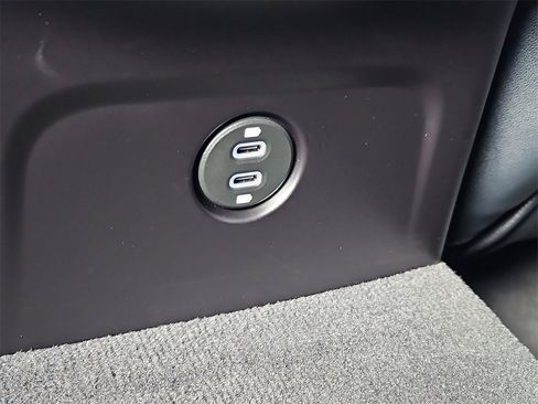 Certified 2025 Porsche Macan image 25