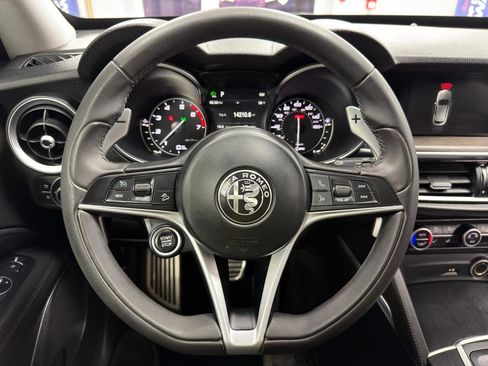 Used 2018 Alfa Romeo Stelvio Sport w/ Quick Order Package 22J Sport image 17