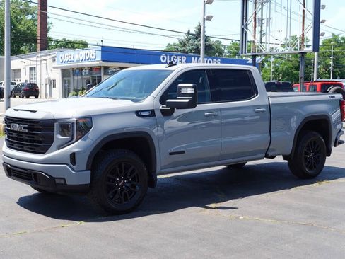 Used 2024 GMC Sierra 1500 Elevation w/ Preferred Package AWD/4WD image 1