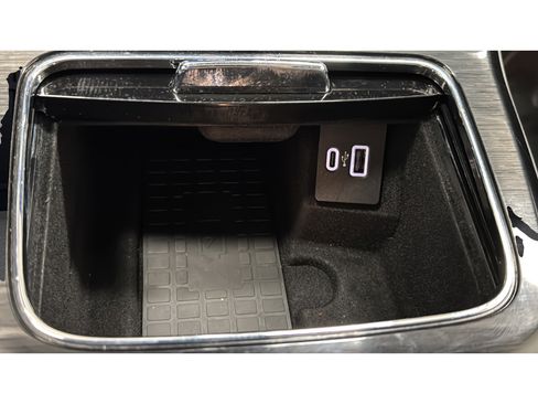 Used 2023 Lincoln Nautilus Reserve AWD/4WD image 34