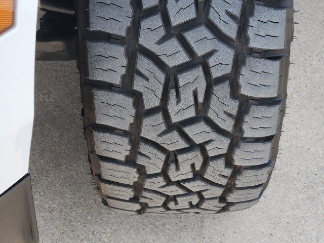 Used 2026 Chevrolet Tahoe High Country AWD/4WD image 17