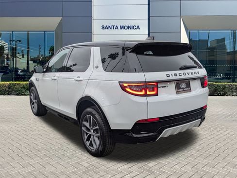 Used 2024 Land Rover Discovery Sport Dynamic SE image 9