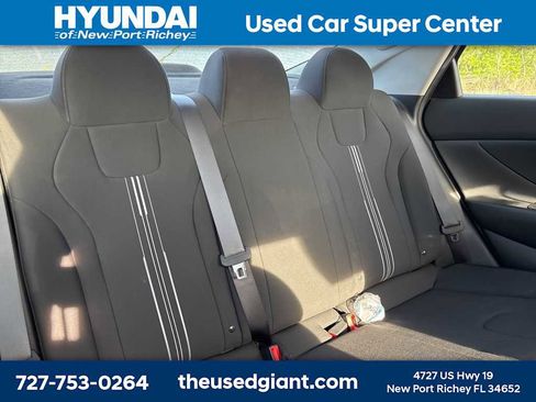 Used 2023 Hyundai Elantra SEL image 8