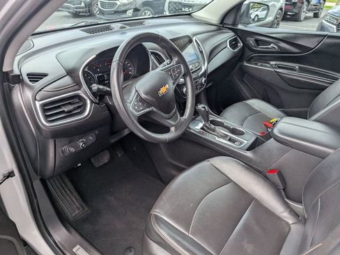 Used 2018 Chevrolet Equinox Premier FWD image 12