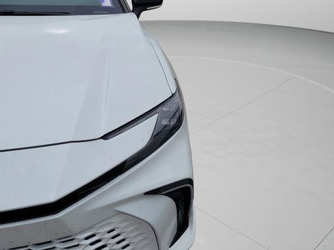 Used 2025 Toyota Camry XSE image 9