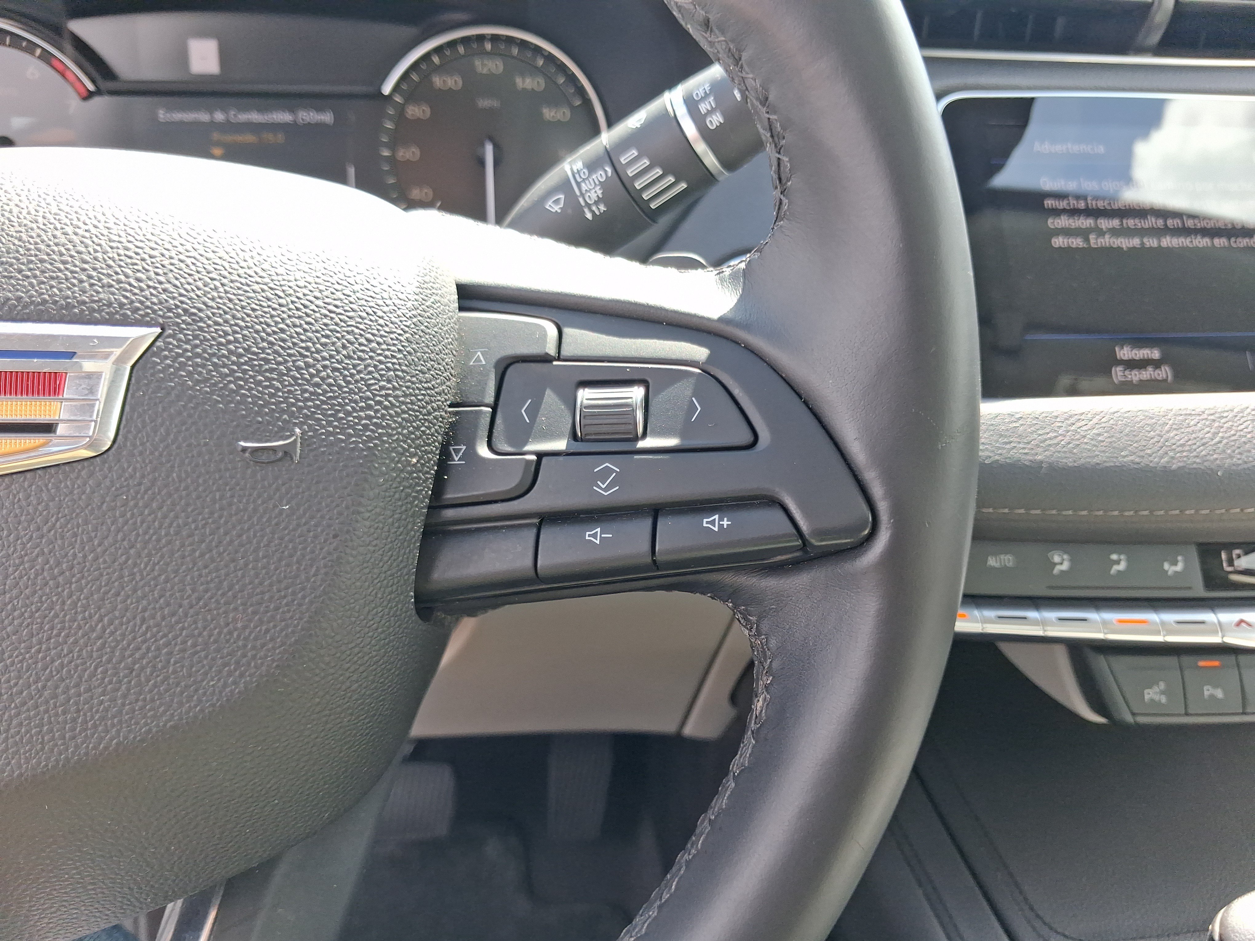 Used 2019 Cadillac XT4 Premium Luxury w/ Enhanced Visibility Package FWD image 19