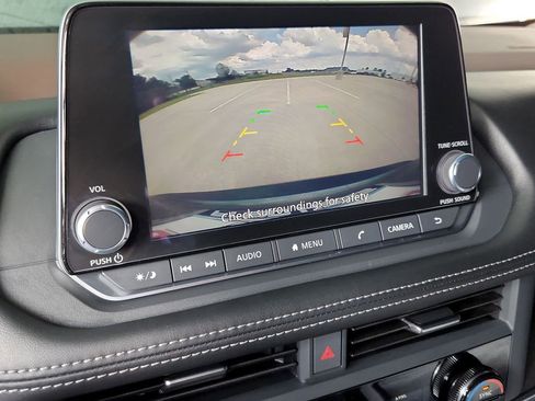 Certified 2023 Nissan Rogue SV image 29