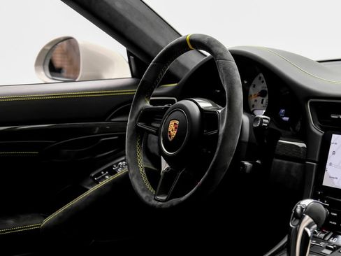 Used 2019 Porsche 911 GT2 RS RWD image 16