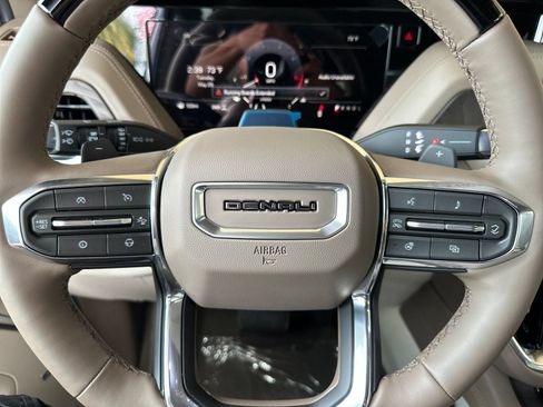 New 2026 GMC Yukon XL Denali w/ Denali Reserve Package AWD/4WD image 25