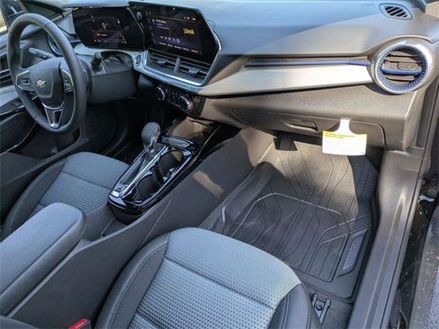 New 2026 Chevrolet Trax LT w/ Driver Confidence Package image 25