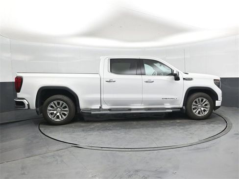 Used 2023 GMC Sierra 1500 Denali w/ Technology Package image 2