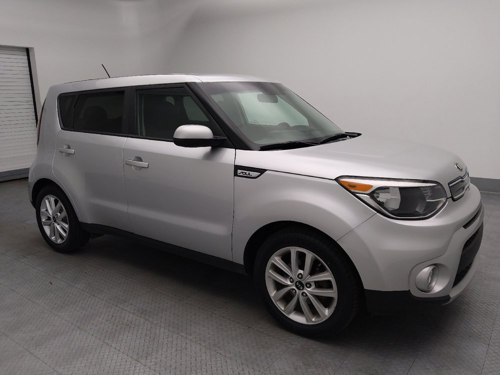 Used 2019 Kia Soul + FWD image 11