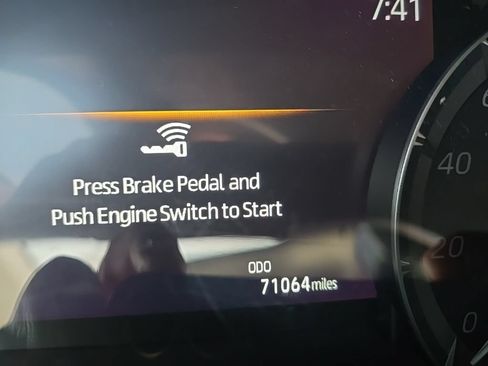 Used 2021 Toyota Highlander XLE AWD/4WD image 15