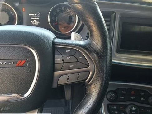 Used 2019 Dodge Challenger R/T w/ Driver Convenience Group RWD image 40