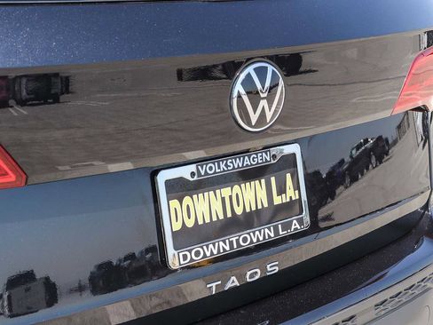 Used 2022 Volkswagen Taos SE image 7