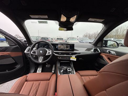 New 2026 BMW X7 M60i image 16
