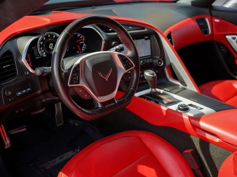 Used 2016 Chevrolet Corvette Z06 w/ 3LZ Preferred Equipment Group image 18