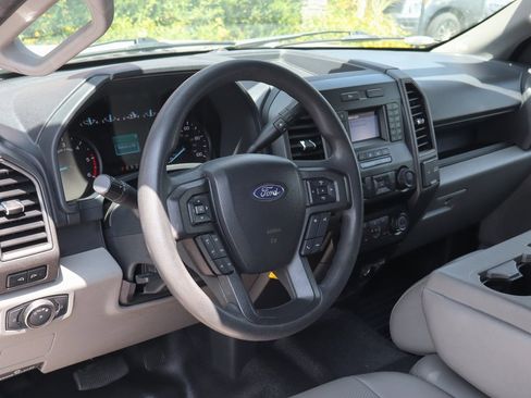 Used 2022 Ford F350 XL w/ Power Equipment Group image 25