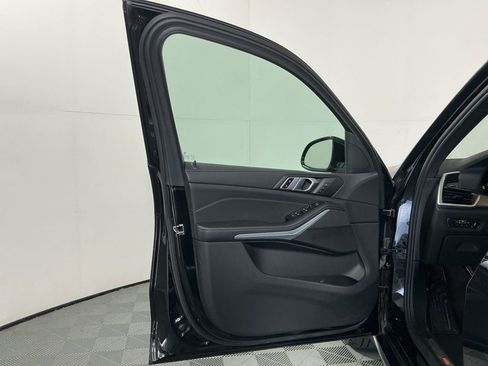 Used 2023 BMW X5 xDrive40i w/ Premium Package image 19