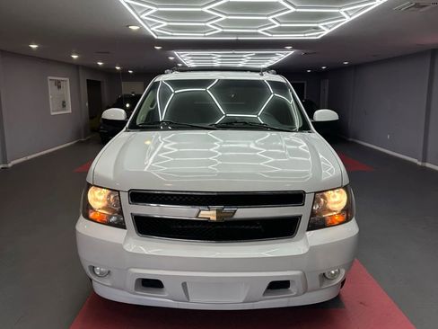 Used 2011 Chevrolet Avalanche LT image 8