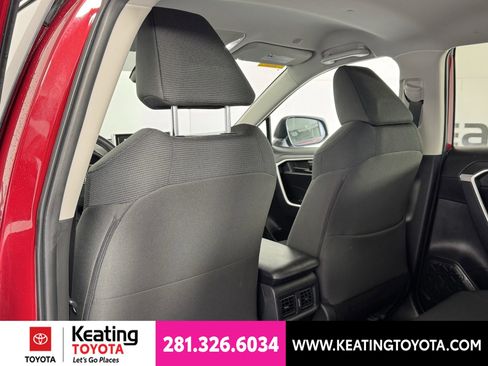 Certified 2025 Toyota RAV4 LE AWD/4WD image 18