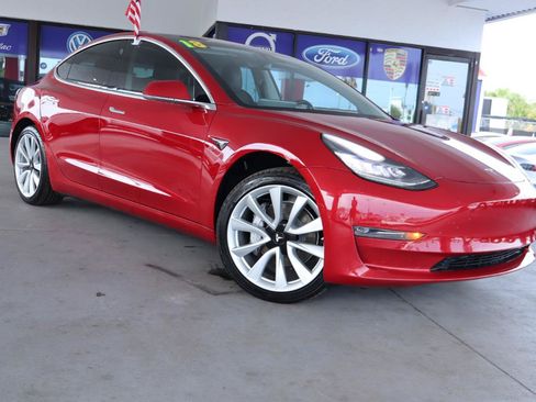 Used 2018 Tesla Model 3 Long Range RWD image 3