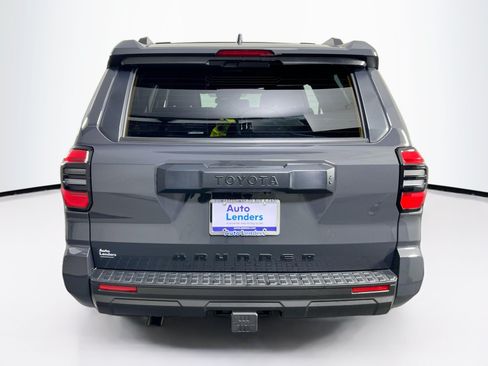 Used 2025 Toyota 4Runner SR5 AWD/4WD image 6
