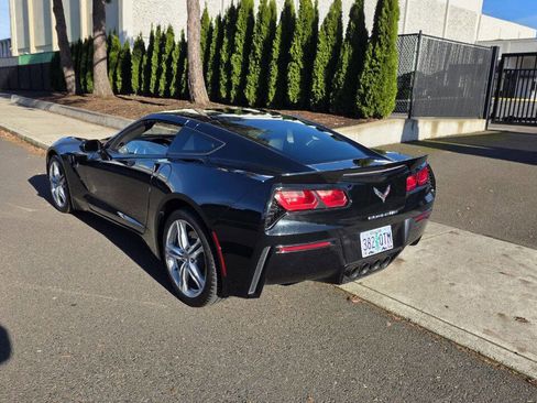 Used 2017 Chevrolet Corvette Stingray Coupe w/ 1LT image 7