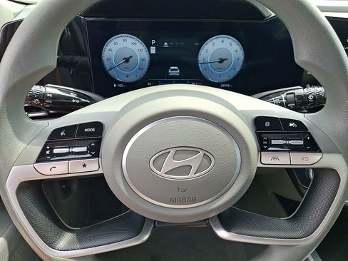 Used 2024 Hyundai Elantra SEL FWD image 20