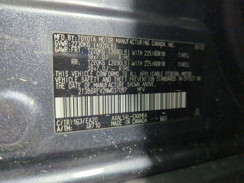 Used 2022 Toyota RAV4 XLE Premium image 24