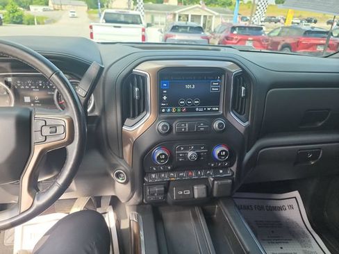 Used 2022 Chevrolet Silverado 2500 High Country AWD/4WD image 17