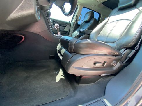 Used 2014 Chevrolet Traverse LT w/ LPO, 'HIT The Road' Package FWD image 28