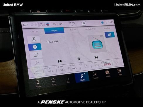 Used 2024 Jeep Grand Cherokee L Summit AWD/4WD image 8