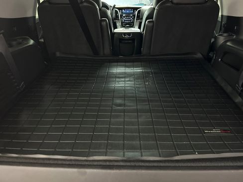 Used 2018 Cadillac Escalade Premium Luxury image 35